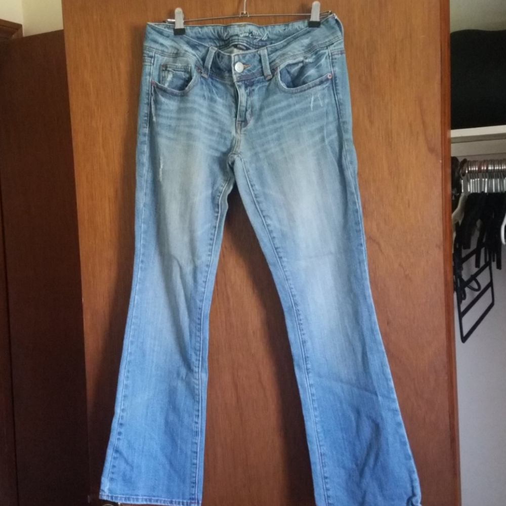 - Jeans